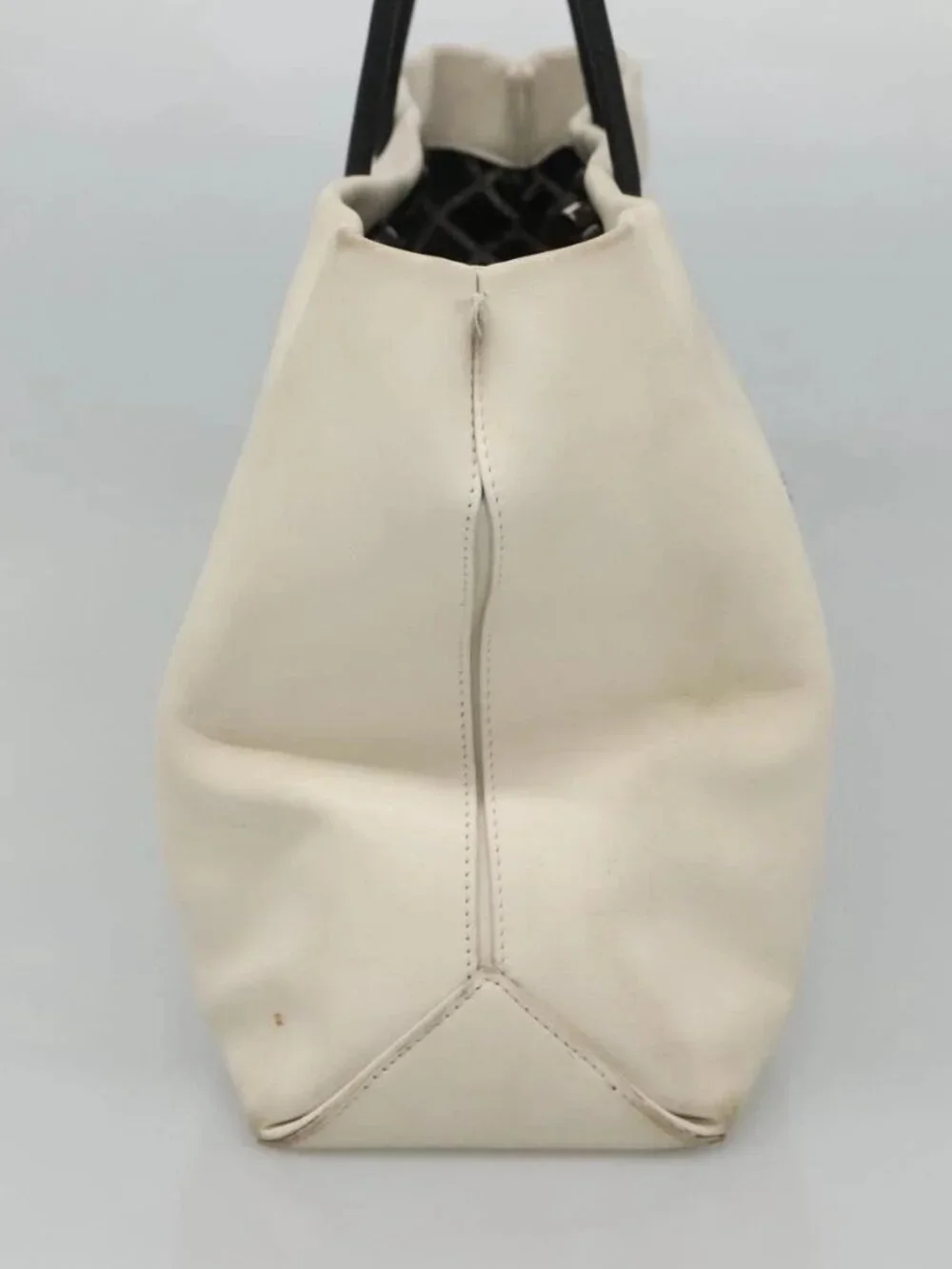 CHANEL Tote Bag Leather White Silver CC Auth ac3702